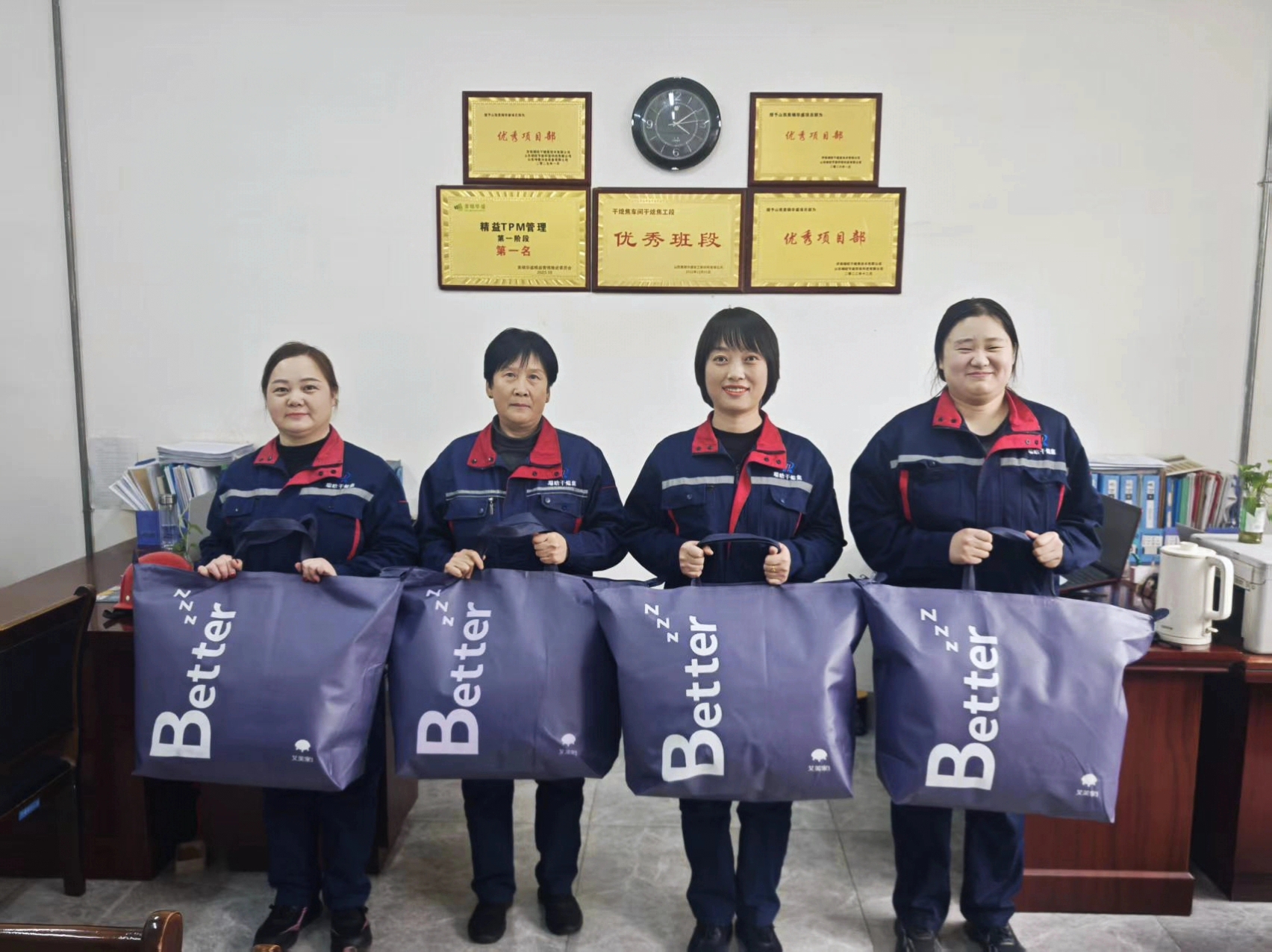 情暖三八节，棉被暖人心—济南瑞晗“3.8女神节”福利温情发放